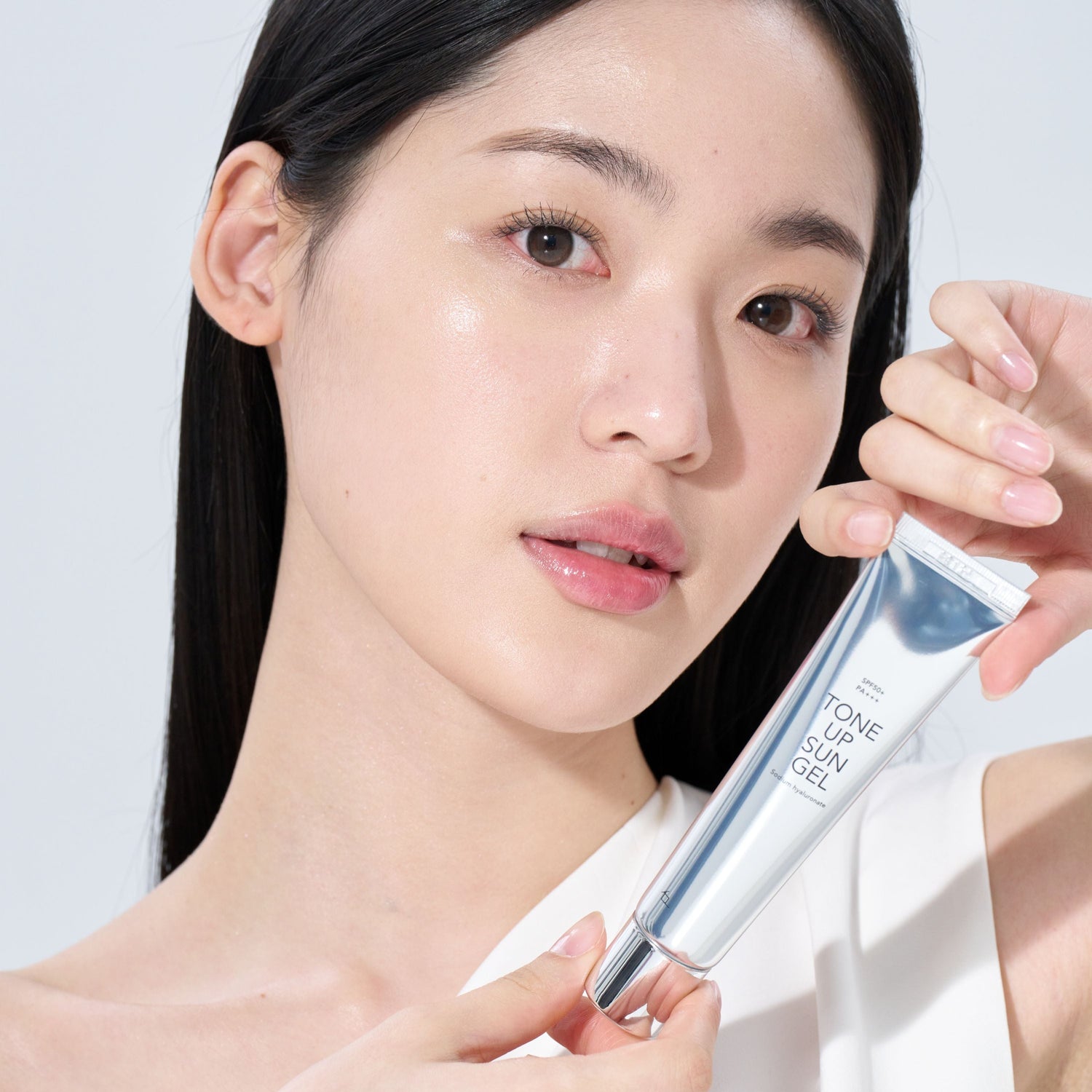 最新企劃江南清潭洞GD造型室採訪韓國KY無瑕淬亮輕潤氣墊N12X兩盒四蕊限量MINIX1防曬35mlX1