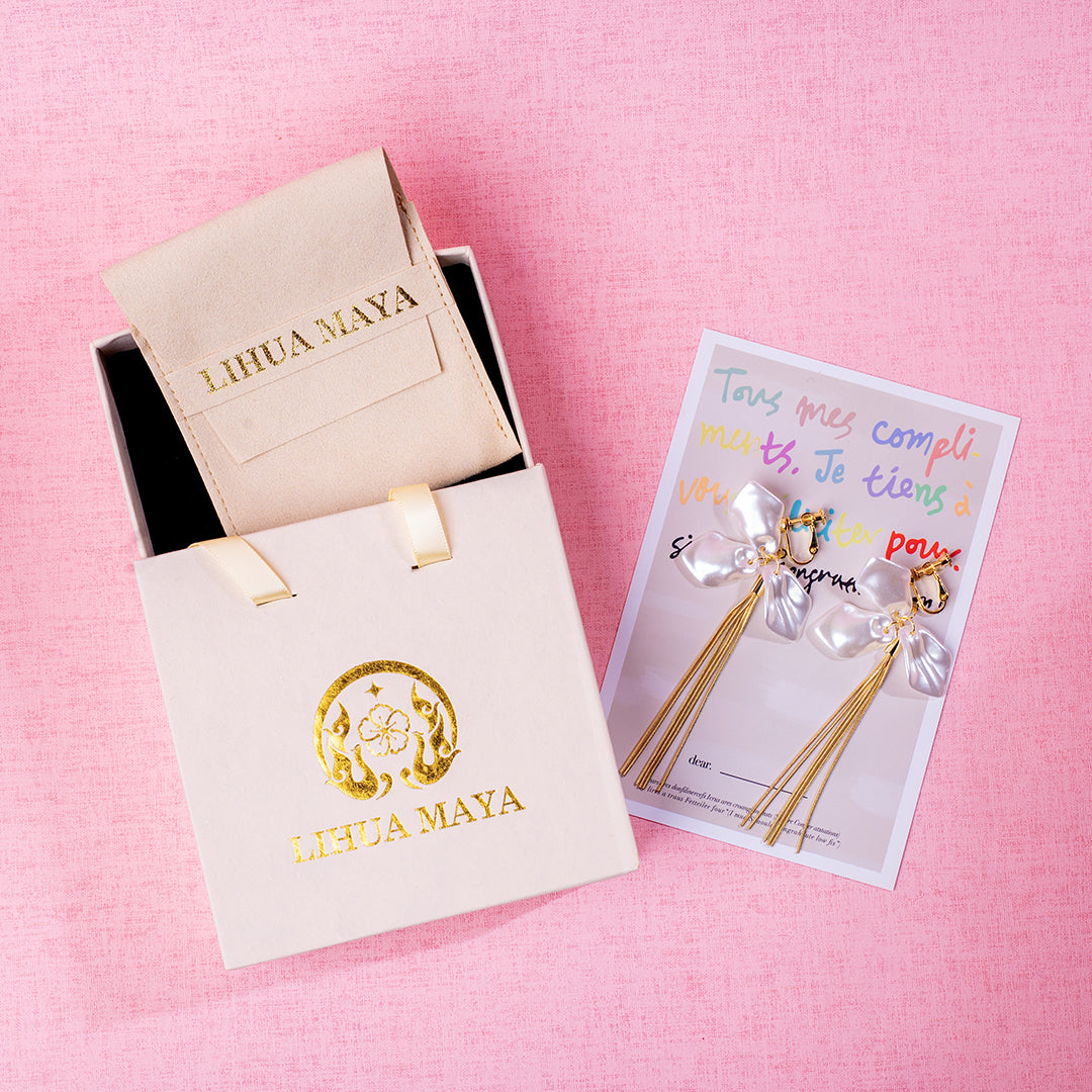 💖新品上架【梨花瑪雅】實拍選品法式優雅仿珍珠花瓣流蘇金色耳環(針式,夾式)