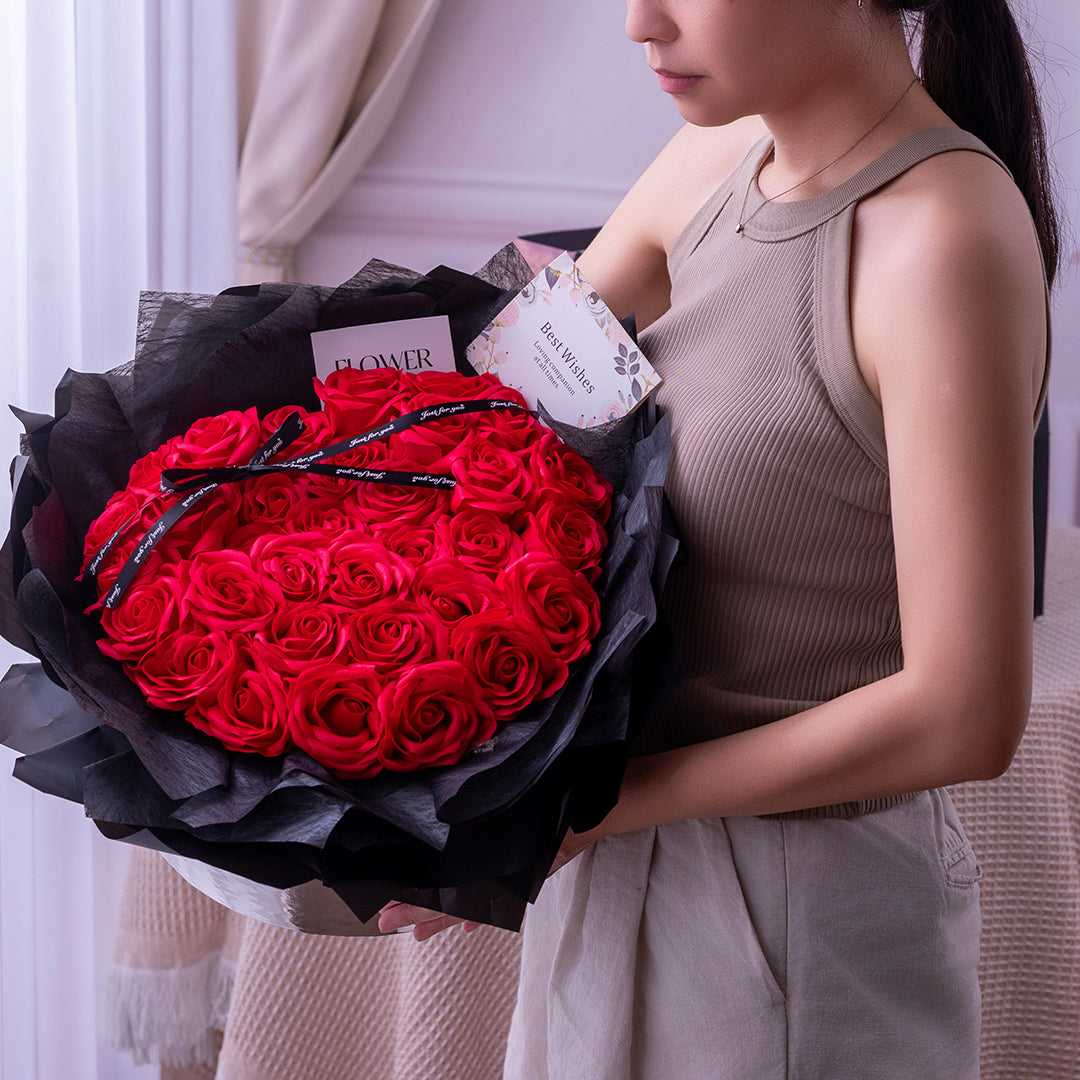 🆕新品上架【梨花瑪雅】💖七夕禮物高級感心型漸層色玫瑰香皂花束桶(2色)閨蜜禮物,情人禮物