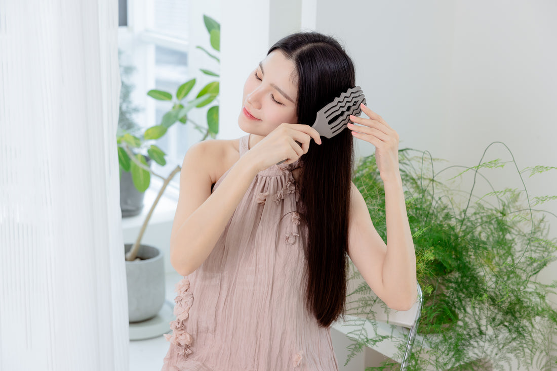 NOV.15 滑順抗打結柔彈豬鬃毛蓬鬆高顱頂造型梳(獨家販售)