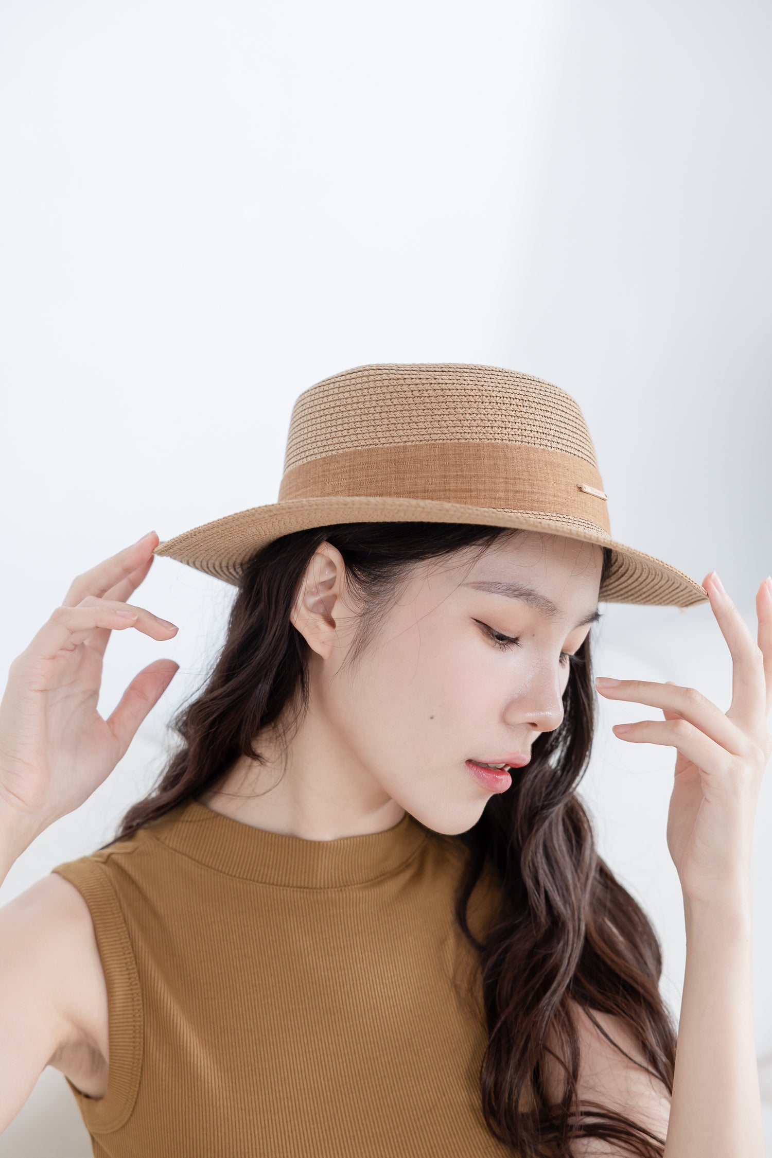 🆕新品上架【梨花瑪雅】實拍選品渡假法式復古紳士藤編草帽小金屬牌很有質感,帽型很挺,黑咖兩色(2色)