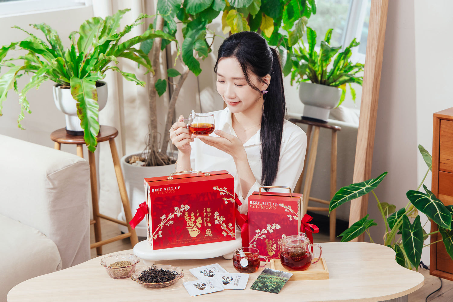 🏆獨家販售【梨花瑪雅】 安心茶認證🤞來自南投純淨山水的百年紅茶園搭配珍稀龍眼花的龍香紅茶禮盒