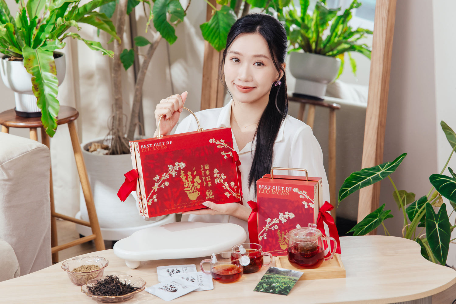 🏆獨家販售【梨花瑪雅】 安心茶認證🤞來自南投純淨山水的百年紅茶園搭配珍稀龍眼花的龍香紅茶禮盒