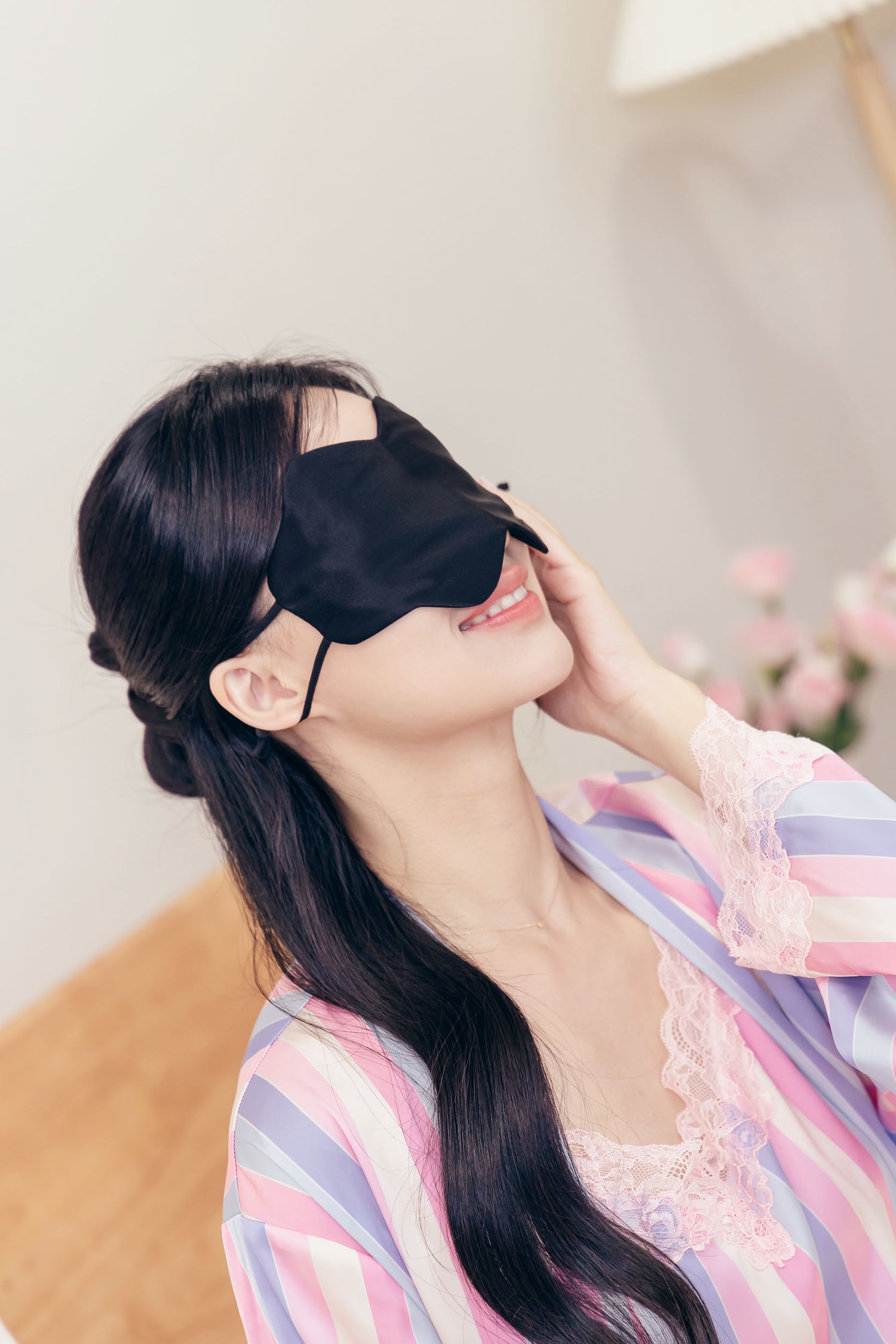 【梨花瑪雅】新品上架🤞選品夏季涼感薄款真絲雲朵睡眠遮光透氣眼罩(三色)