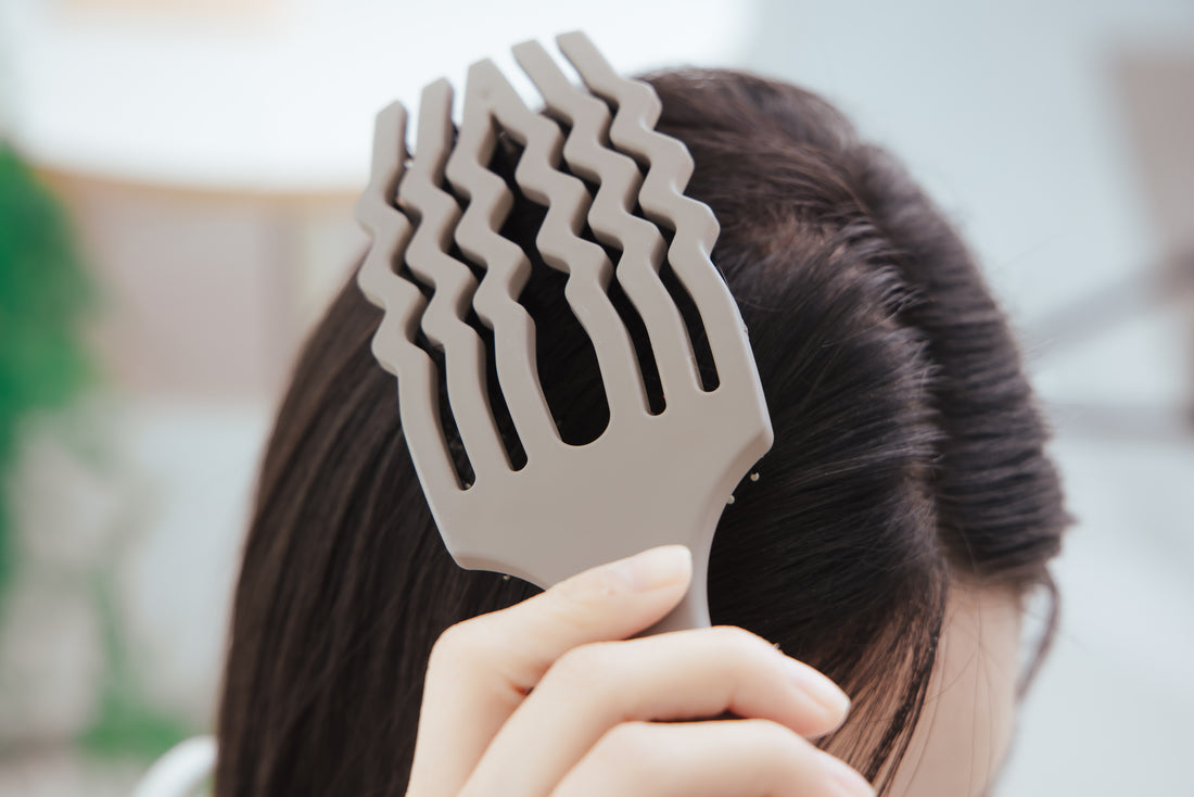 NOV.15 滑順抗打結柔彈豬鬃毛蓬鬆高顱頂造型梳(獨家販售)