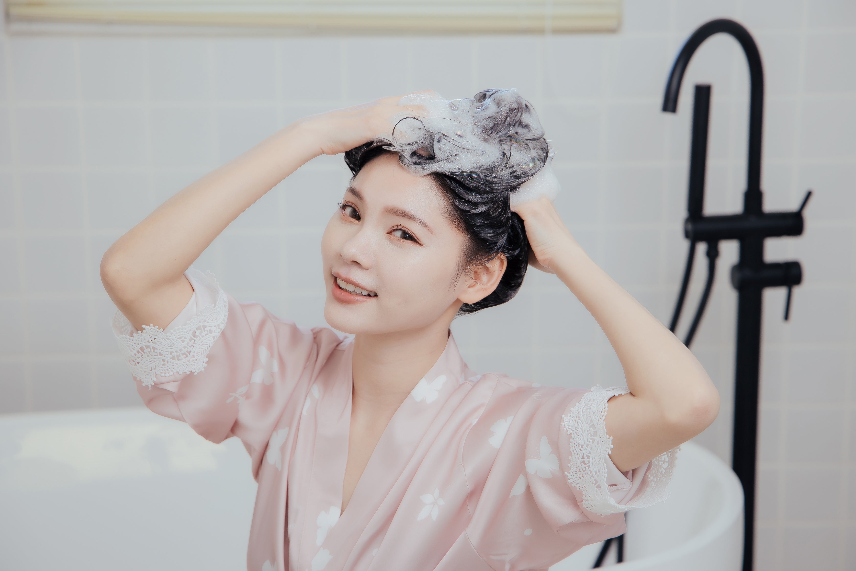 NOV.15曠野綠茵茶樹沁涼去屑舒緩洗髮精500ml