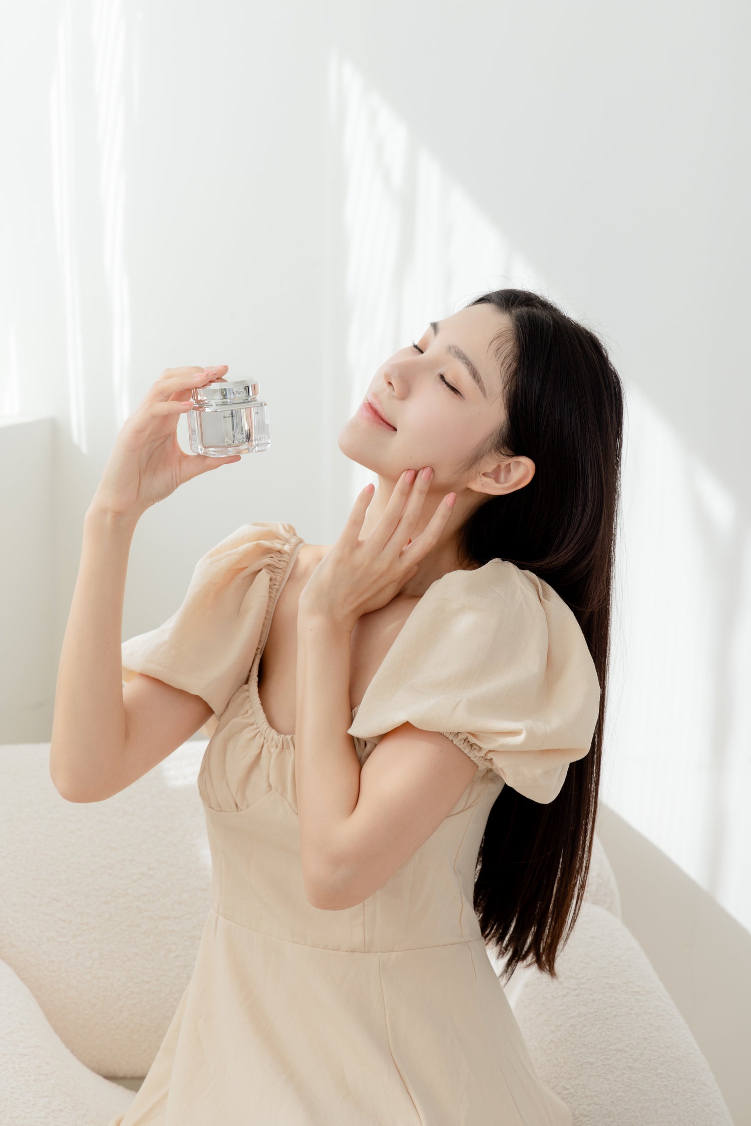 GD造型室特輯!!特惠組❤️韓國KY陶瓷肌高保濕面霜3 入組( 大瓶50gX1 小瓶5gX2)