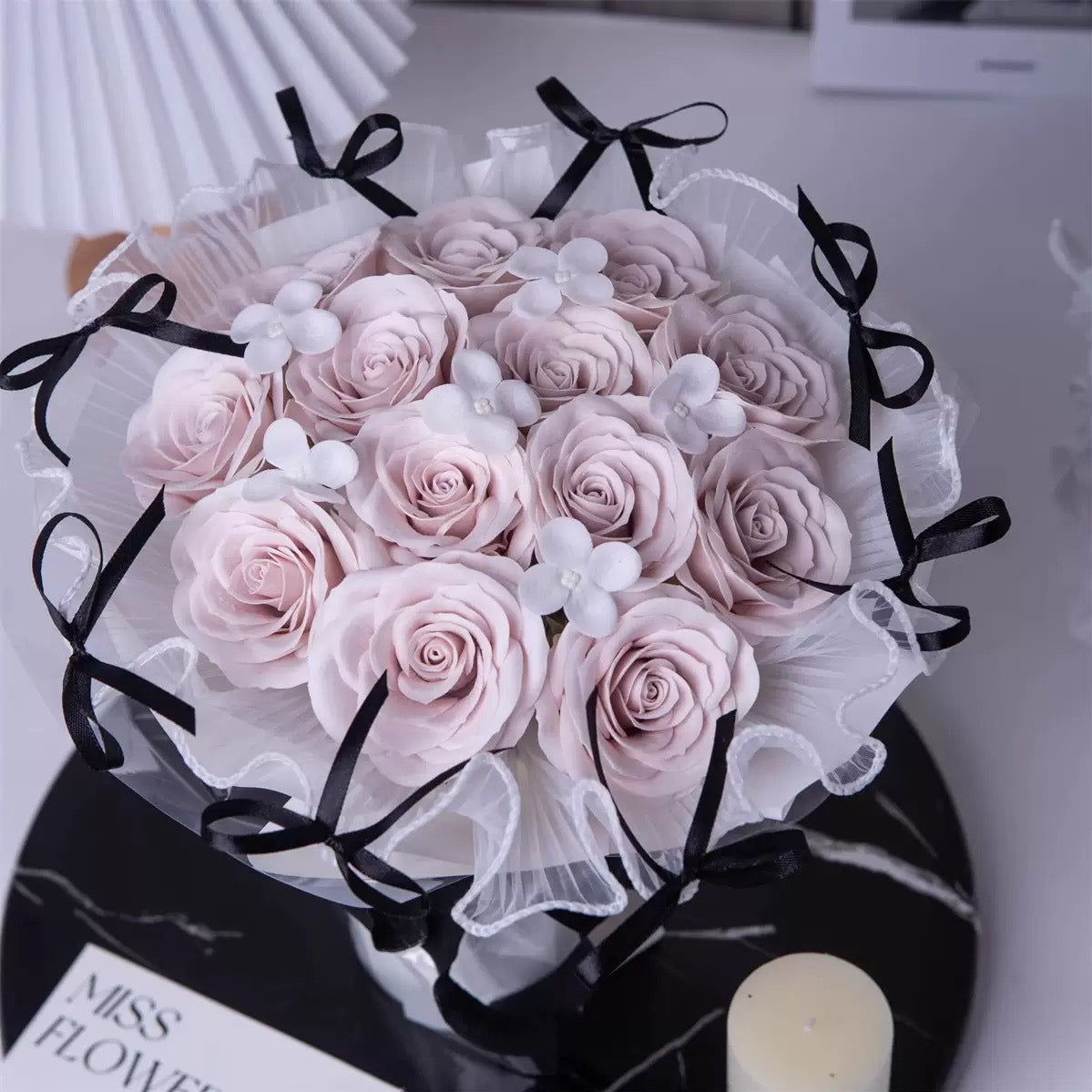 🆕新品上架【梨花瑪雅】🎀超美仿真花肥皂花蝴蝶結浪漫花束(3色)閨蜜禮物,情人禮物