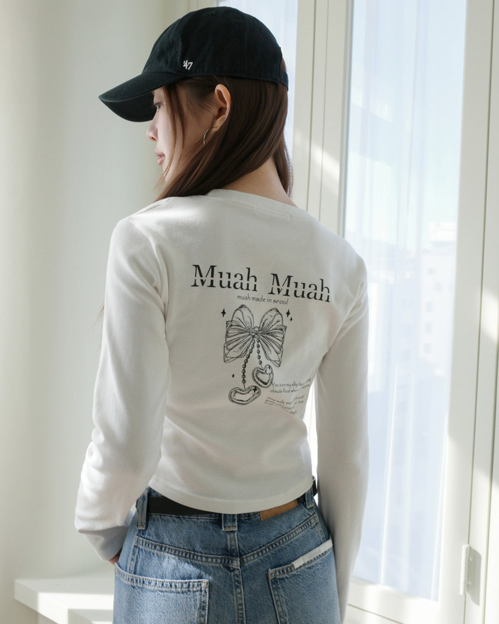 💖韓國暢銷品牌MUAHMUAH 🆕新品上架 背後蝴蝶結圖案薄棉質長袖T恤(2色)