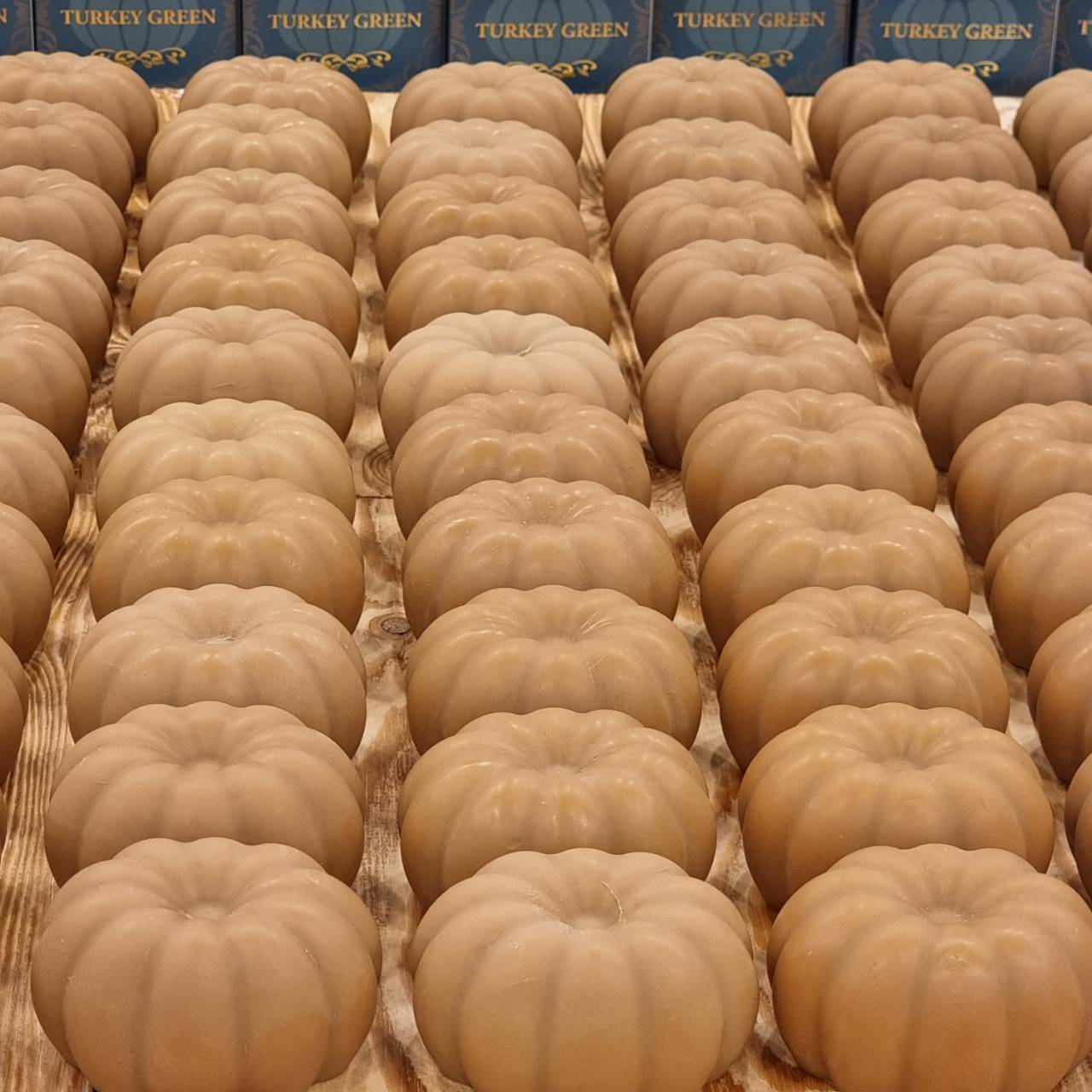 💜新品上架【梨花娘】🫧韓國PUMBLEPET 🌿手工天然精油南瓜造型土耳其綠舒敏調理洗髮清潔皂(犬貓適用)