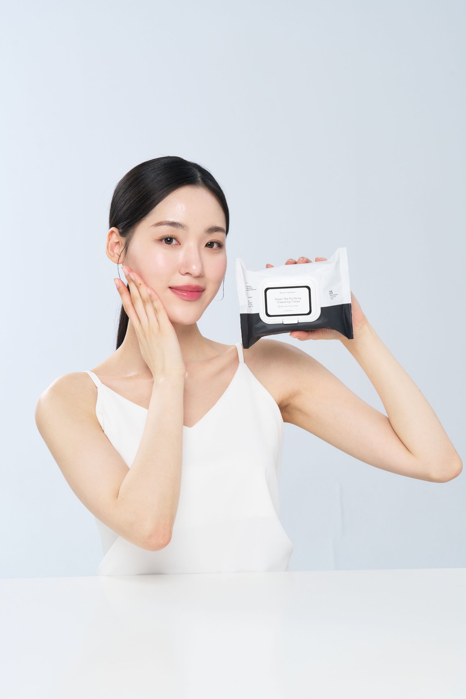 明洞請韓國女生親自感受採訪!!韓國KY 濟州島綠茶植粹保溼多酚卸妝巾(大張25抽)