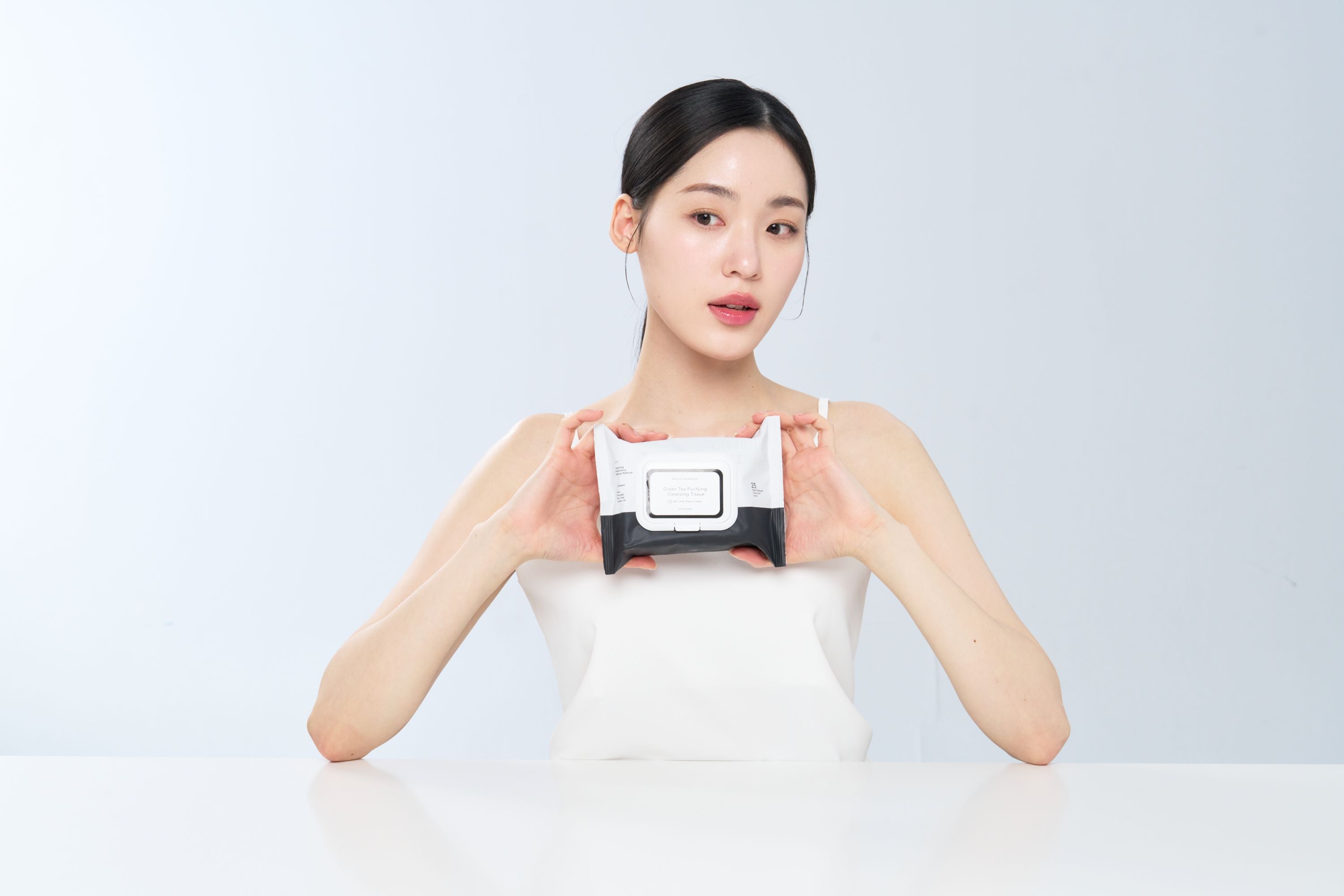 明洞請韓國女生親自感受採訪!!韓國KY 濟州島綠茶植粹保溼多酚卸妝巾(大張25抽)