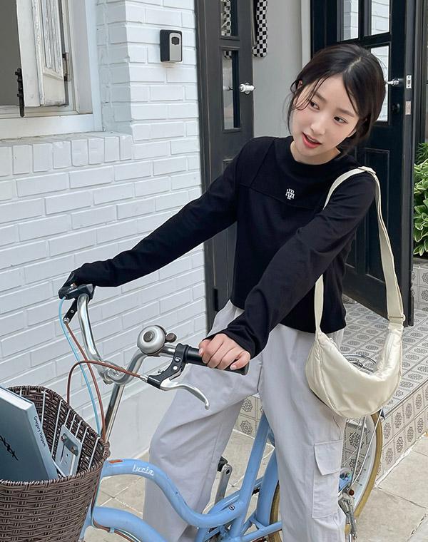 韓國 muahmuah 刺繡LOGO 立體線條 薄長袖T恤  (現貨)