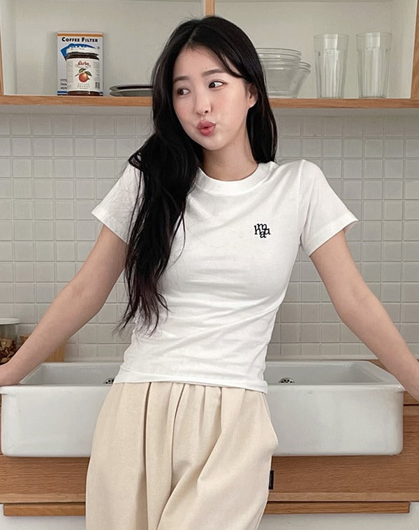 韓國 muahmuah 刺繡LOGO 基本款T恤  (現貨+預購)