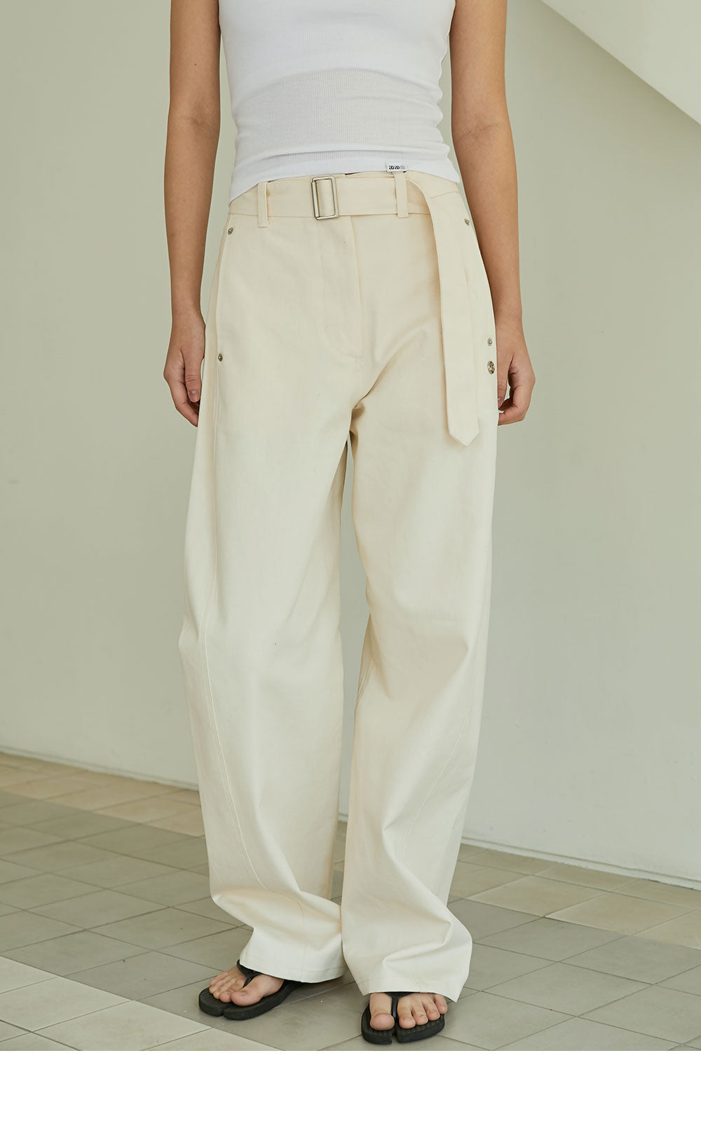 韓國 ACOVER   設計鉚釘腰帶挺感休閒牛仔褲 (現貨+預購)