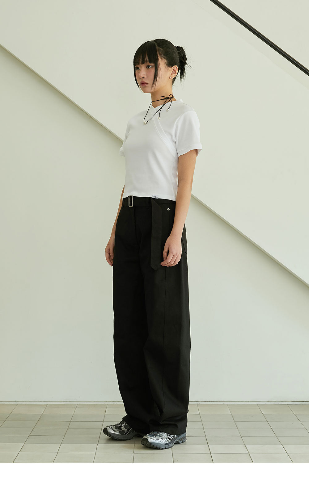 韓國 ACOVER   設計鉚釘腰帶挺感休閒牛仔褲 (現貨+預購)