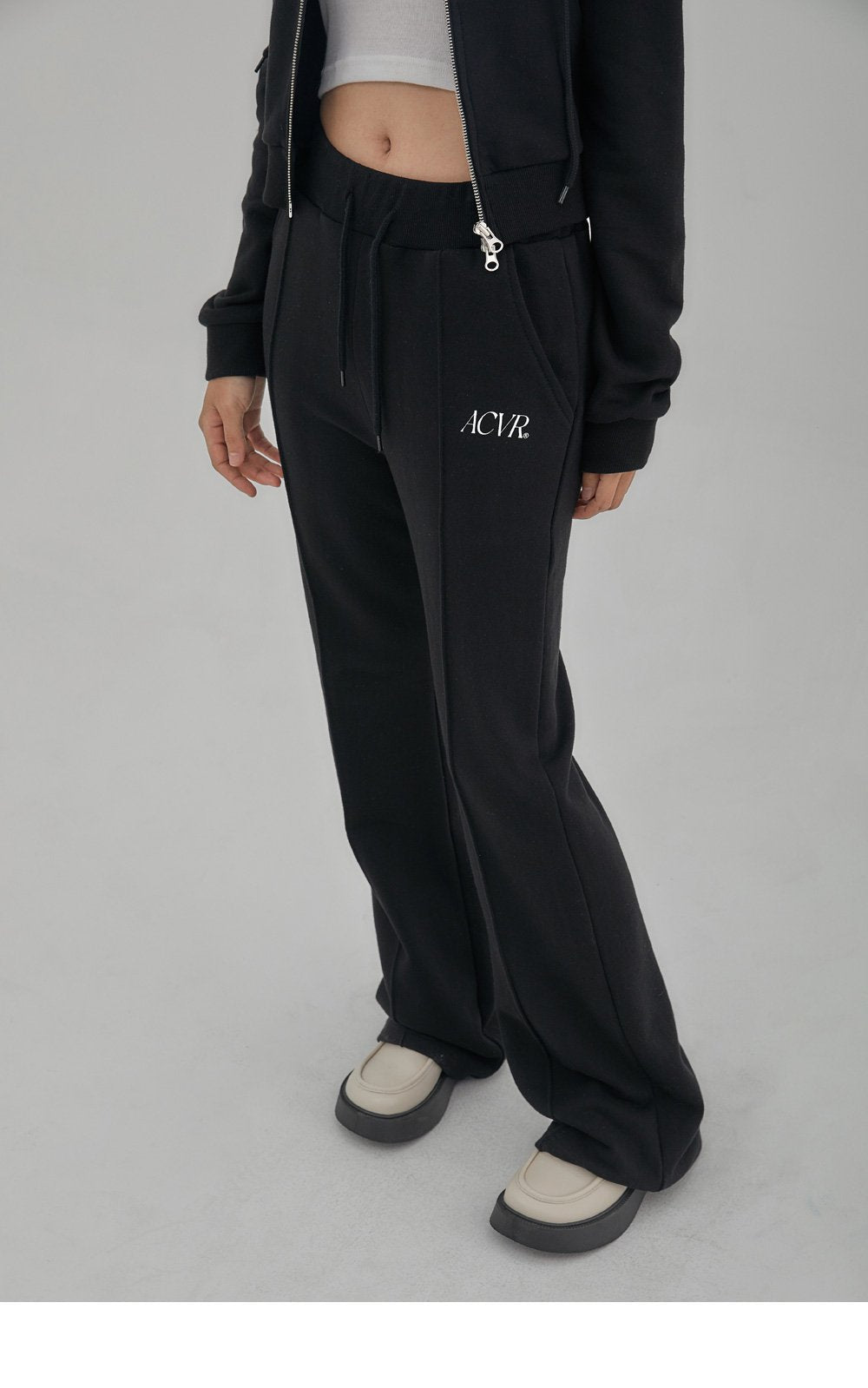 韓國 ACOVER {ACVR} LOGO棉質前襟線條 修身半喇叭型鬆緊帶褲子 (現貨+預購)