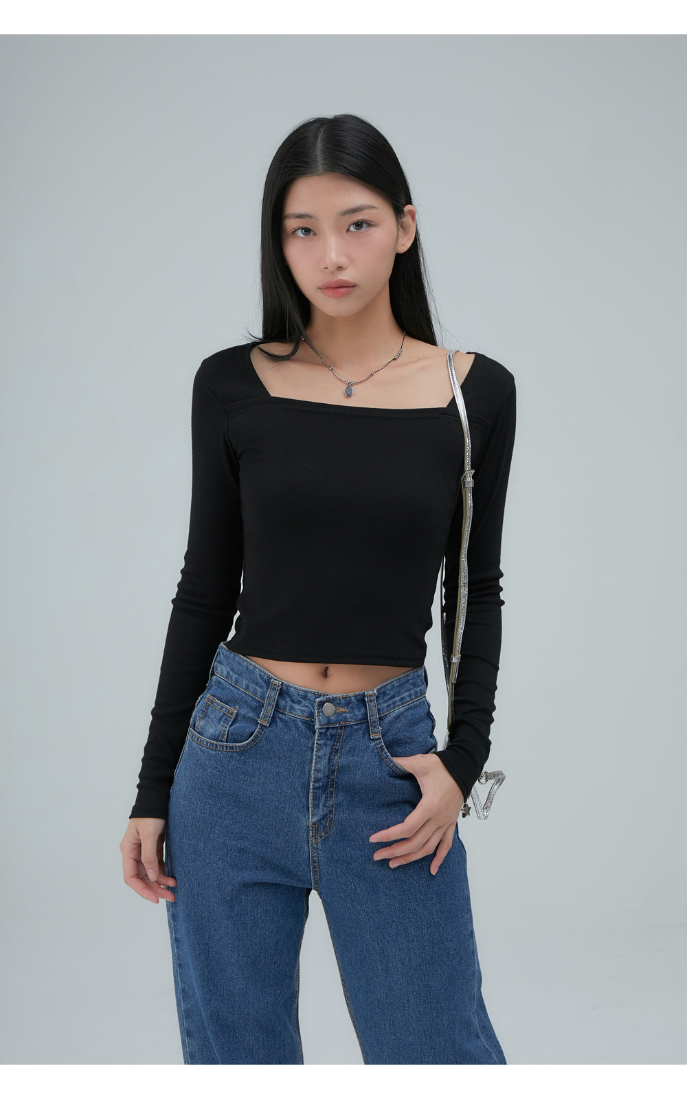 韓國 ACOVER 透氣方形線條開叉 舒適合身長袖T恤  (現貨+預購)