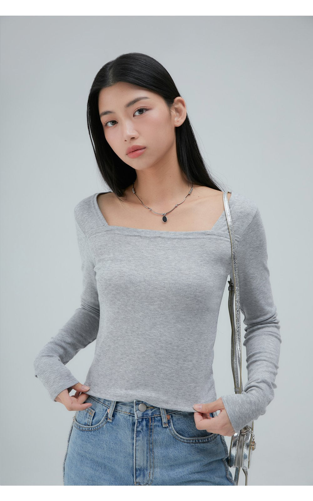 韓國 ACOVER 透氣方形線條開叉 舒適合身長袖T恤  (現貨+預購)