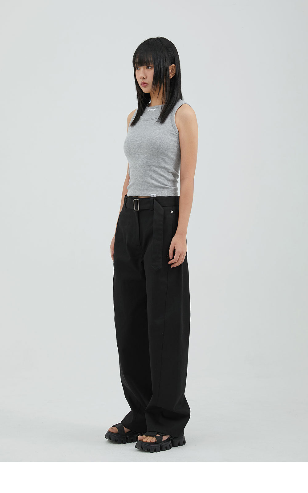 韓國 ACOVER   設計鉚釘腰帶挺感休閒牛仔褲 (現貨+預購)