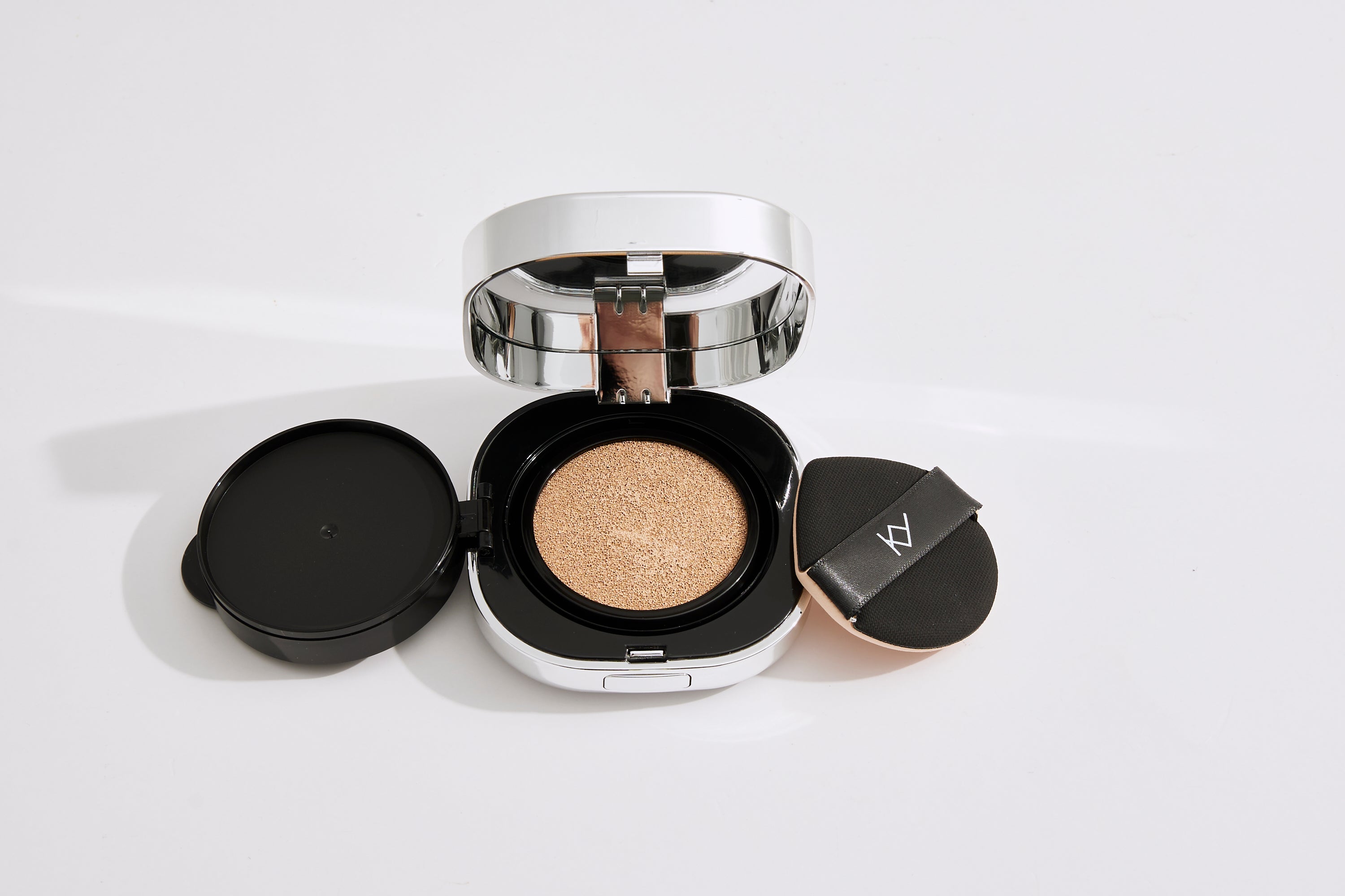 江南清潭洞最頂GD造型室採訪韓國美妝部落客PONY推薦✨韓國KY無瑕淬亮輕潤氣墊N12買兩盒正裝四蕊心大送一小MINI氣墊