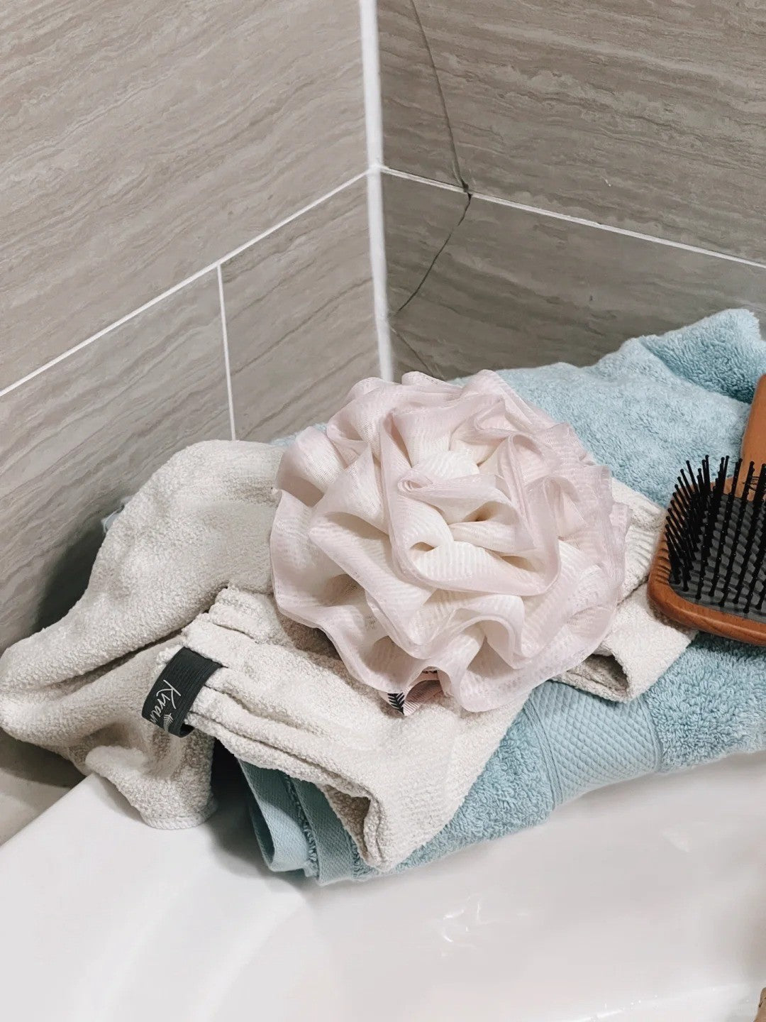 美國 Krramel 玫瑰雙色玫瑰泡澡高檔浴球 (現貨+預購)