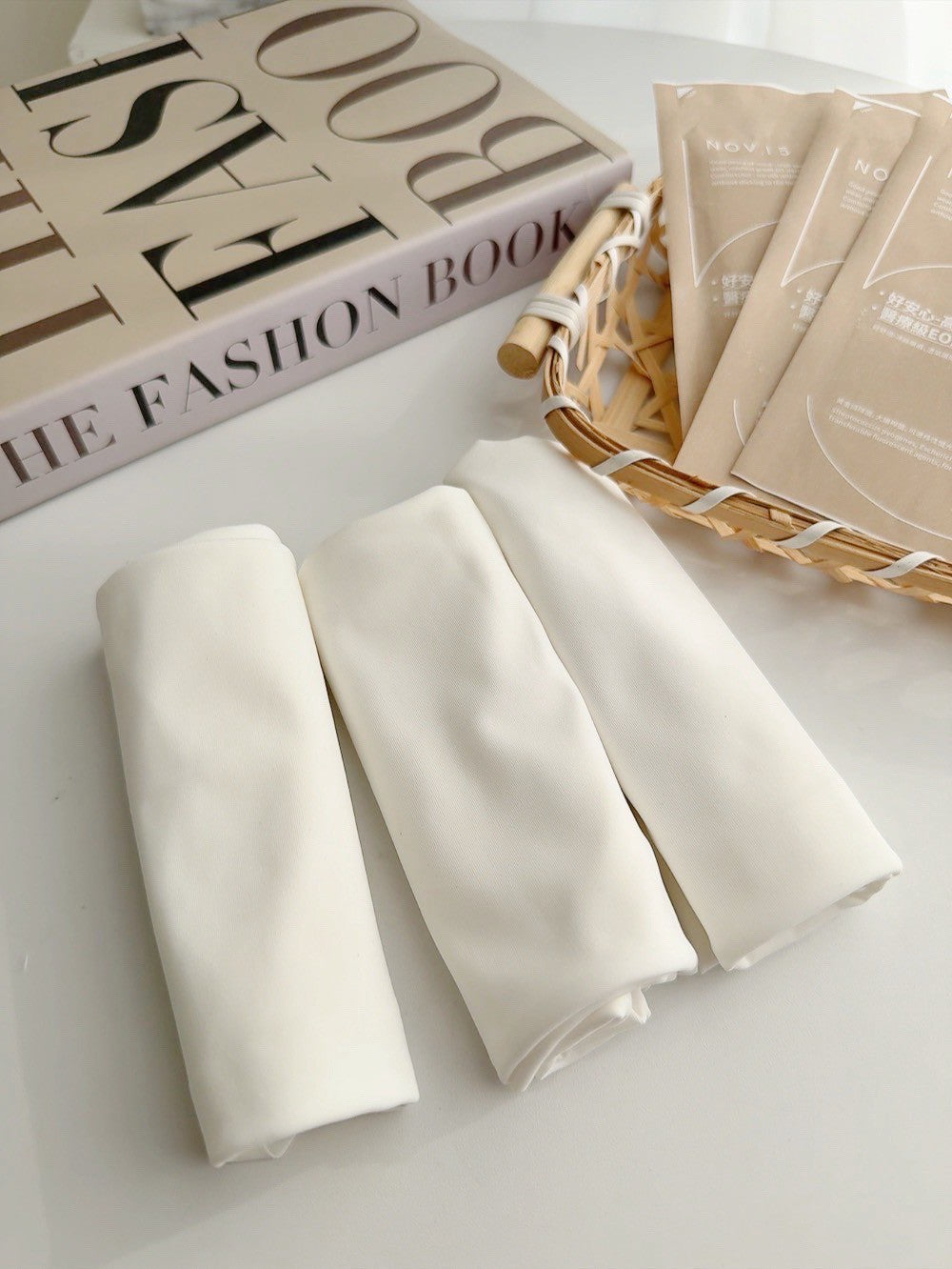 新品上架💖NOV.15顛覆旅行免洗內褲新高度醫療級EO滅菌45°C穿都不熱冰絲無痕內褲一包/10入期間限定(買10送2)