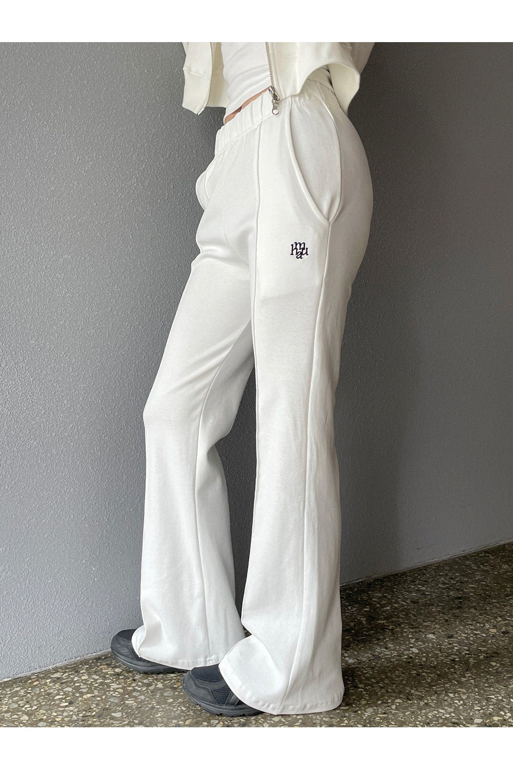 韓國 muahmuah  {SET} 修身款版型 帽子拉鍊外套褲子 套裝  (現貨+預購)