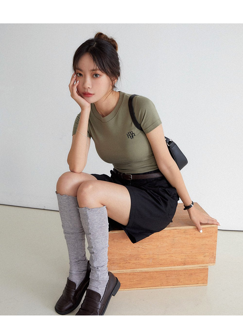 韓國 muahmuah 刺繡LOGO 基本款T恤  (現貨+預購)