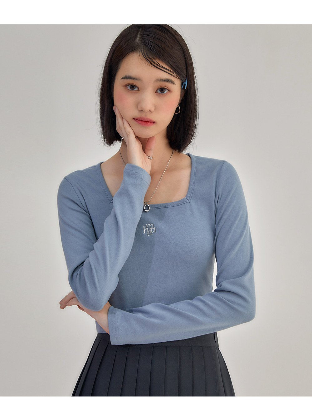 💖韓國暢銷品牌MUAHMUAH 經典款短版百搭棉質精緻刺繡品牌薄長袖T恤(5色)