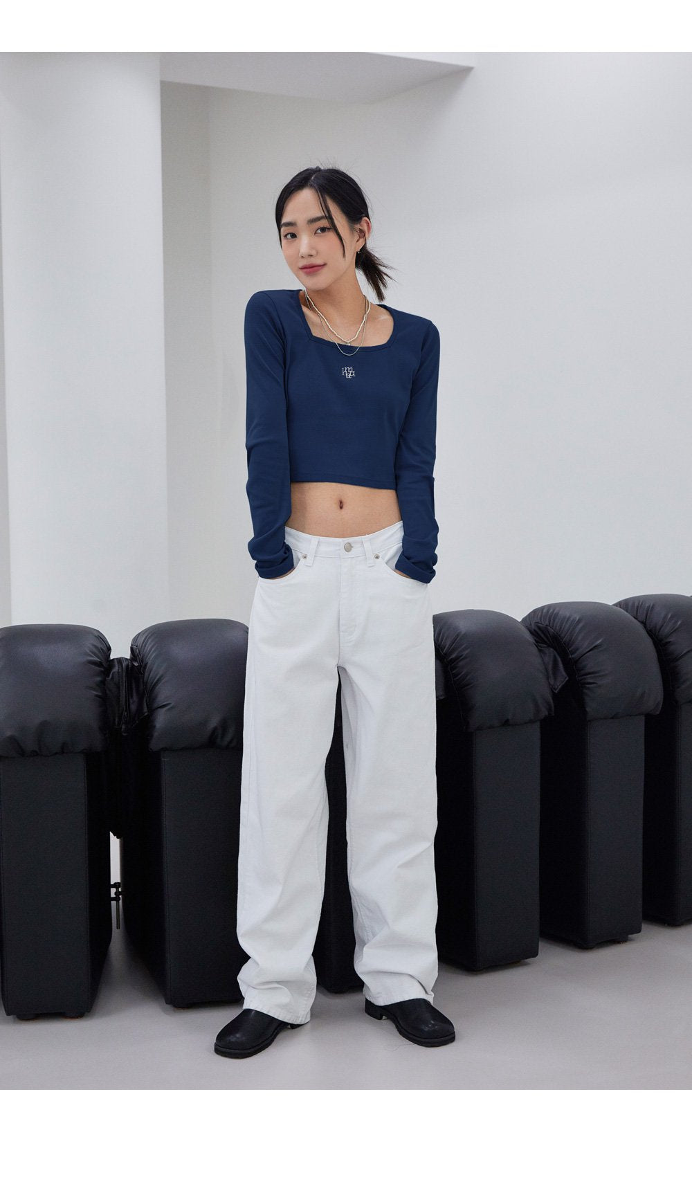 韓國 muahmuah (新品買一送一) 方形領子短身長袖子  (現貨)