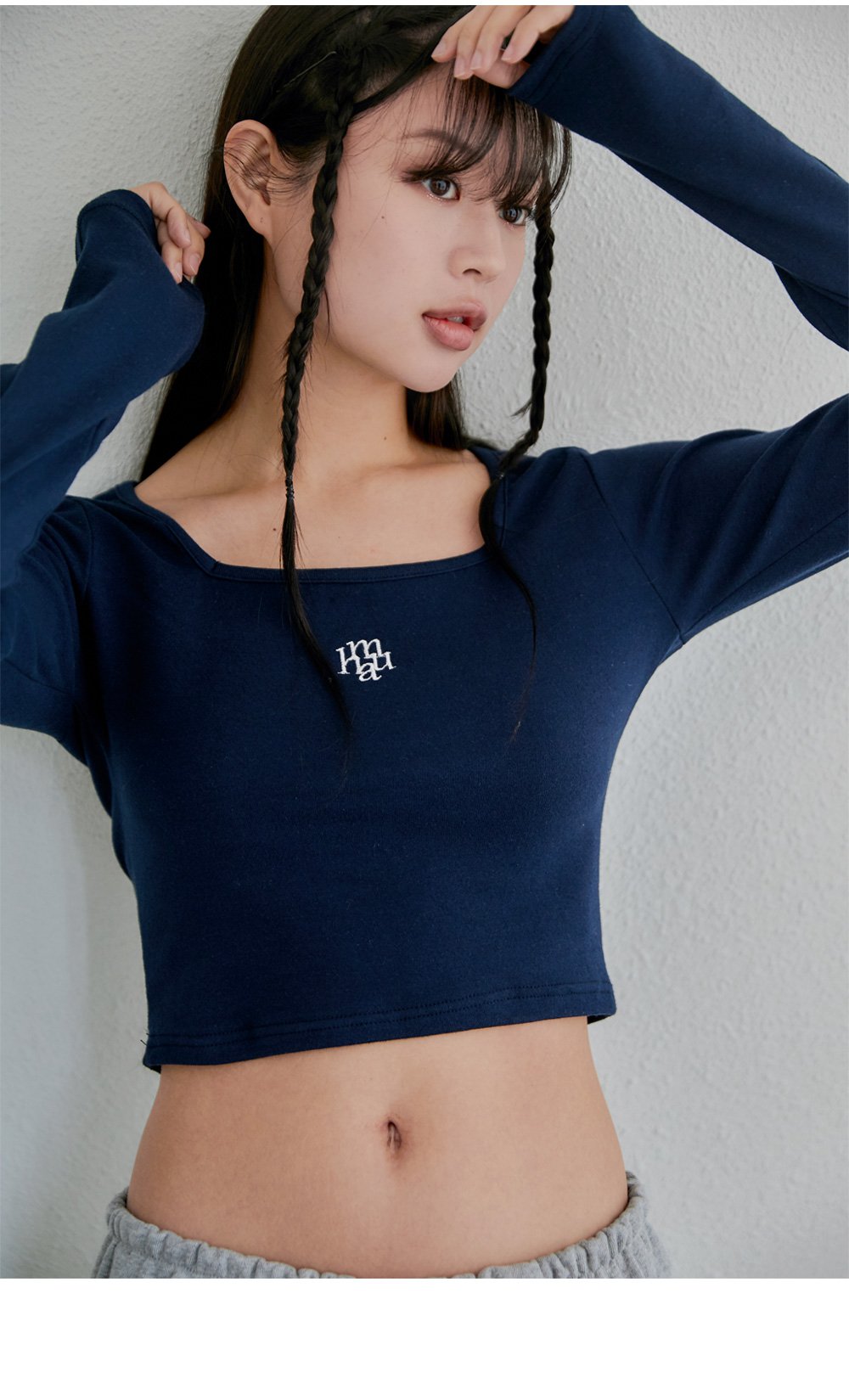 韓國 muahmuah (新品買一送一) 方形領子短身長袖子  (現貨)