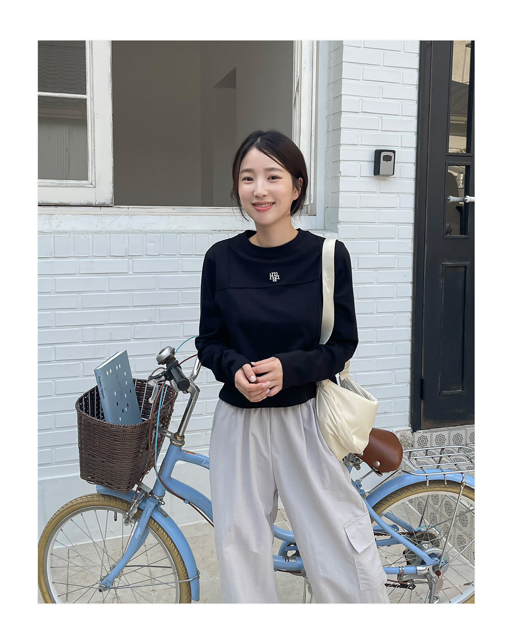 韓國 muahmuah 刺繡LOGO 立體線條 薄長袖T恤  (現貨)