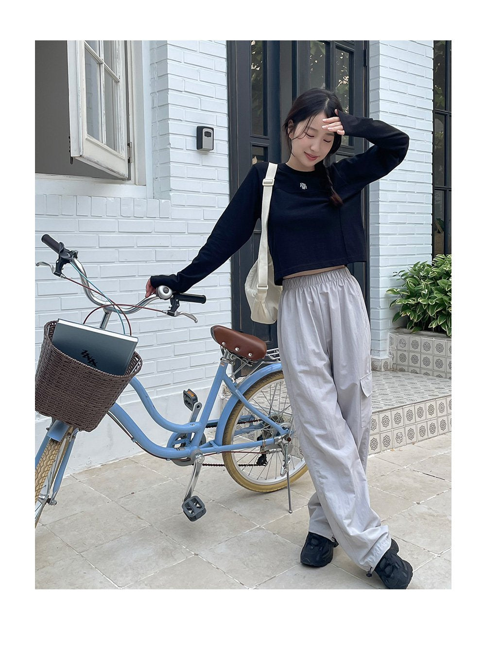 韓國 muahmuah 刺繡LOGO 立體線條 薄長袖T恤  (現貨)