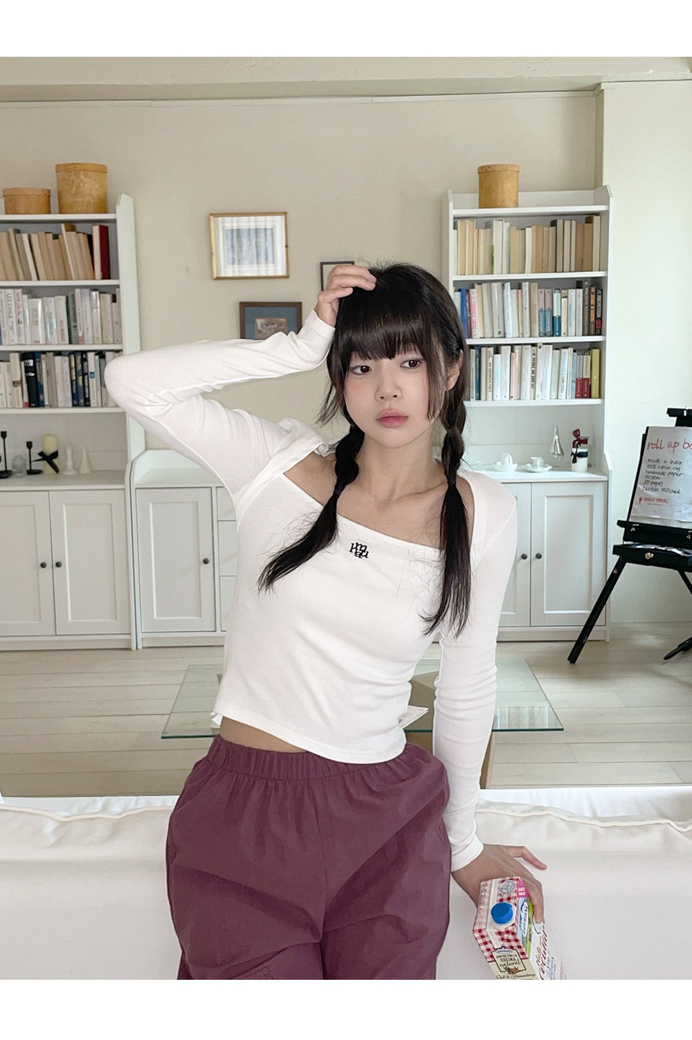 韓國 muahmuah 刺繡LOGO削肩設計短版 長袖T恤  (現貨+預購)