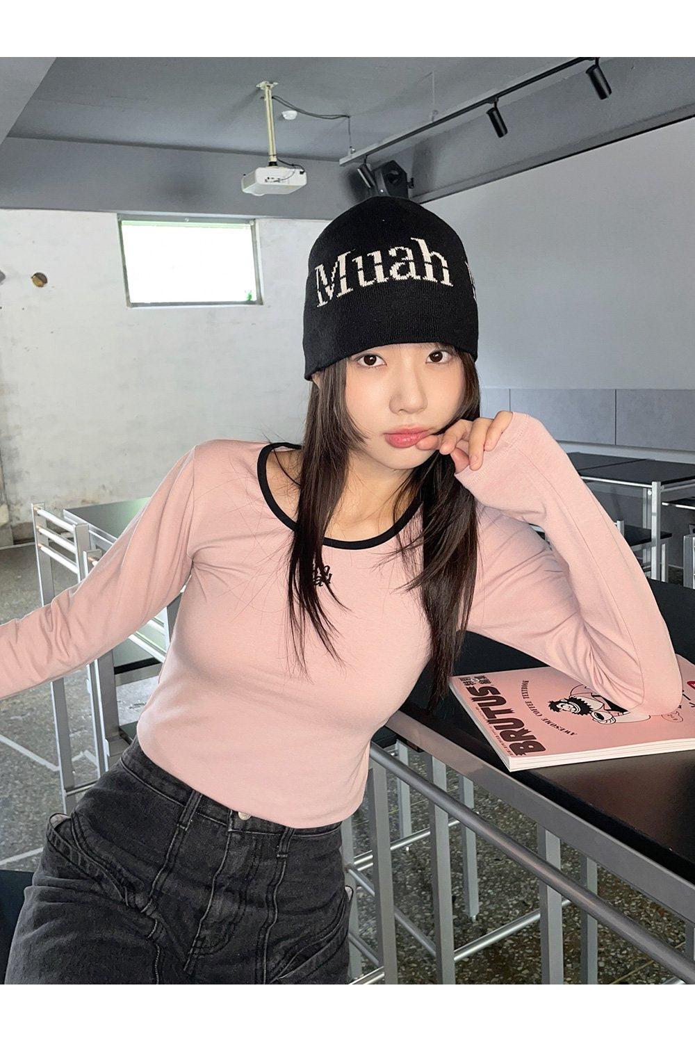 韓國 muahmuah 刺繡LOGO 圓領 配色 長袖T恤  (現貨+預購)