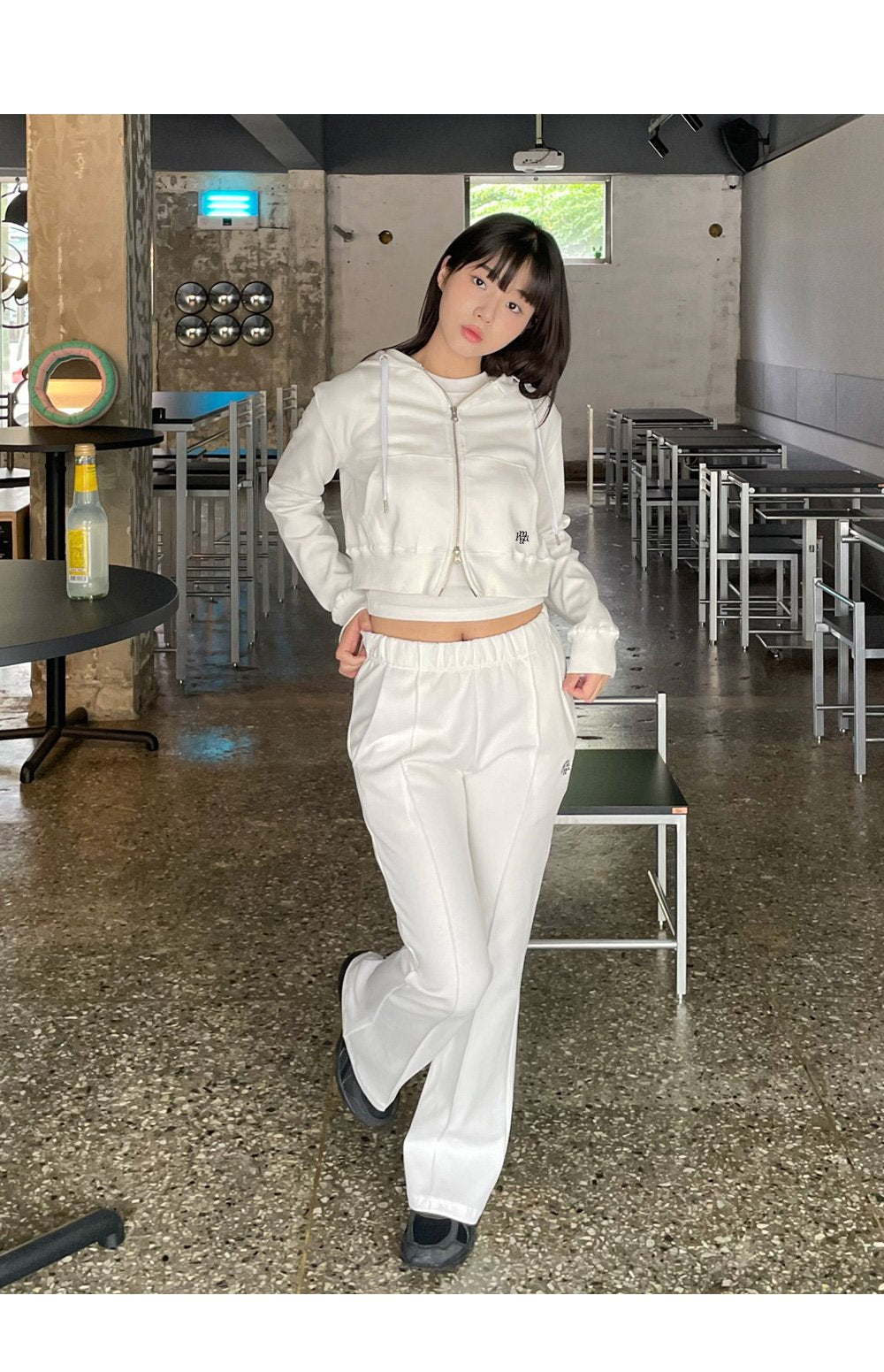 韓國 muahmuah  {SET} 修身款版型 帽子拉鍊外套褲子 套裝  (現貨+預購)