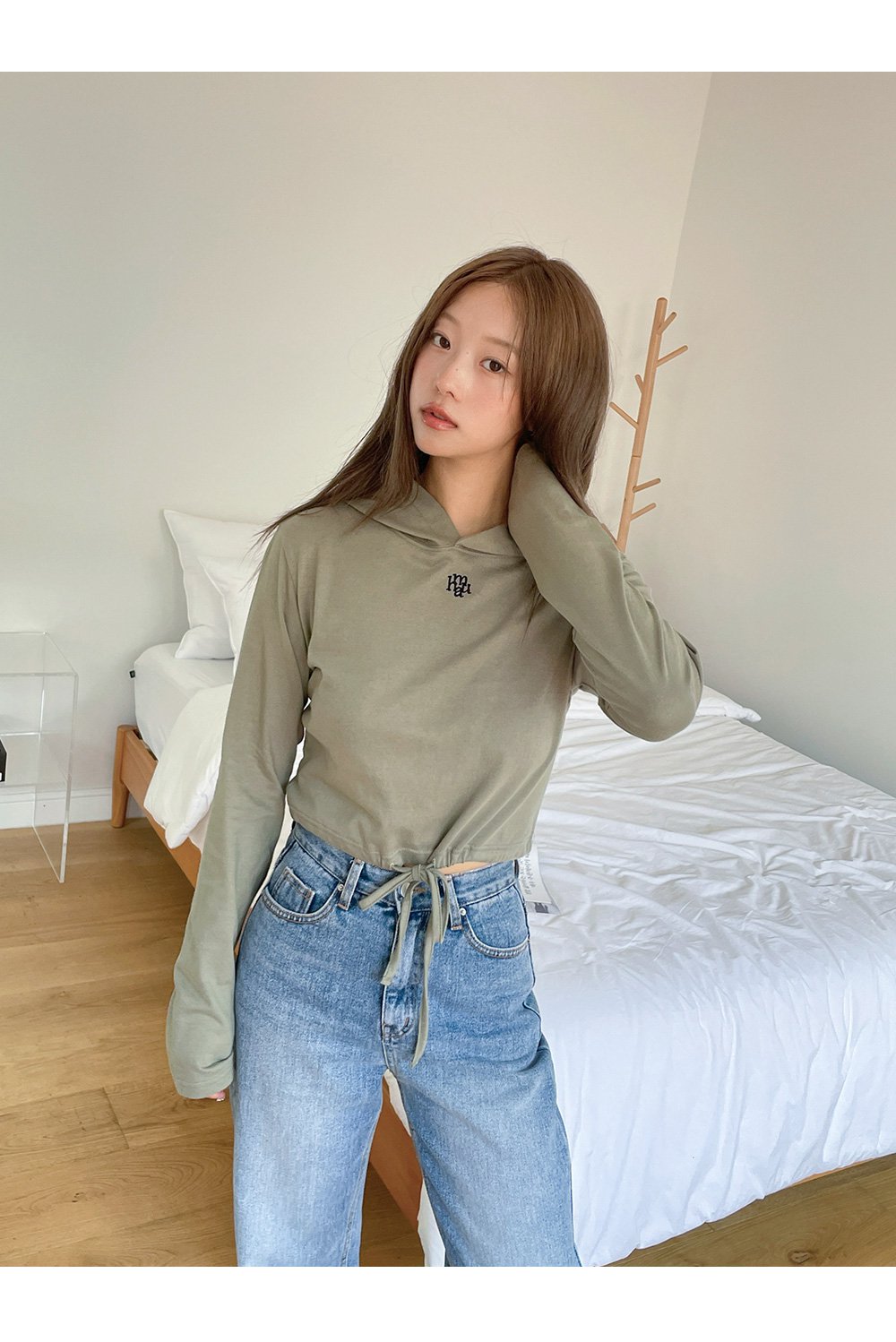 韓國 muahmuah 刺繡LOGO 連帽綁繩 短版 長袖T恤  (現貨+預購)