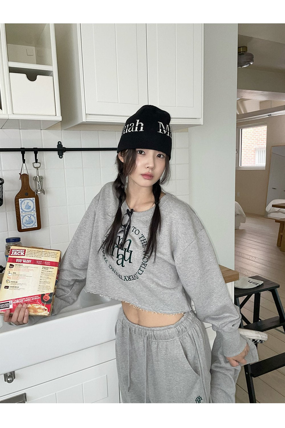 韓國 muahmuah 新款LOGO縫線  短版長袖T恤  (現貨+預購)