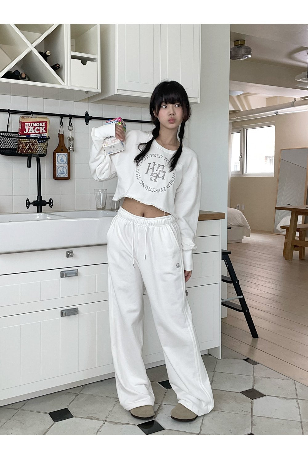 韓國 muahmuah {SET} 短身 長袖T恤  寬腿褲子 套裝 (現貨+預購)