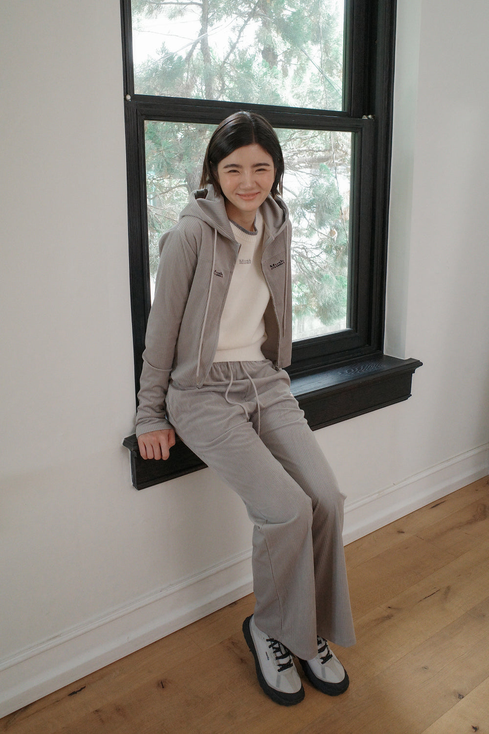 💖韓國 muahmuah 秋款新品💖刺繡LOGO天鵝絨休閒套裝(現貨+預購)