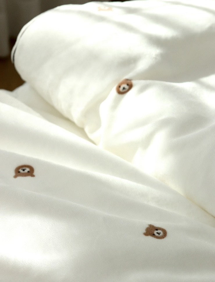 🆕新品上架【梨花娘】💖正韓熱賣🏆特殊特殊超細纖維棉柔軟保暖輕盈熊熊刺繡冬被(3色)🐻💖韓國連線