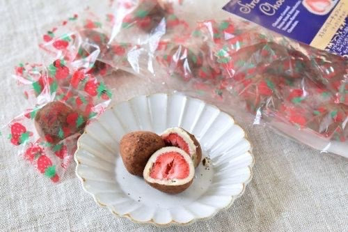 💜新品上架【梨花娘】🍓 日本春日堂 凍乾草莓巧克力〔135g〕(限量每個口味30包、大約1月初到貨)
