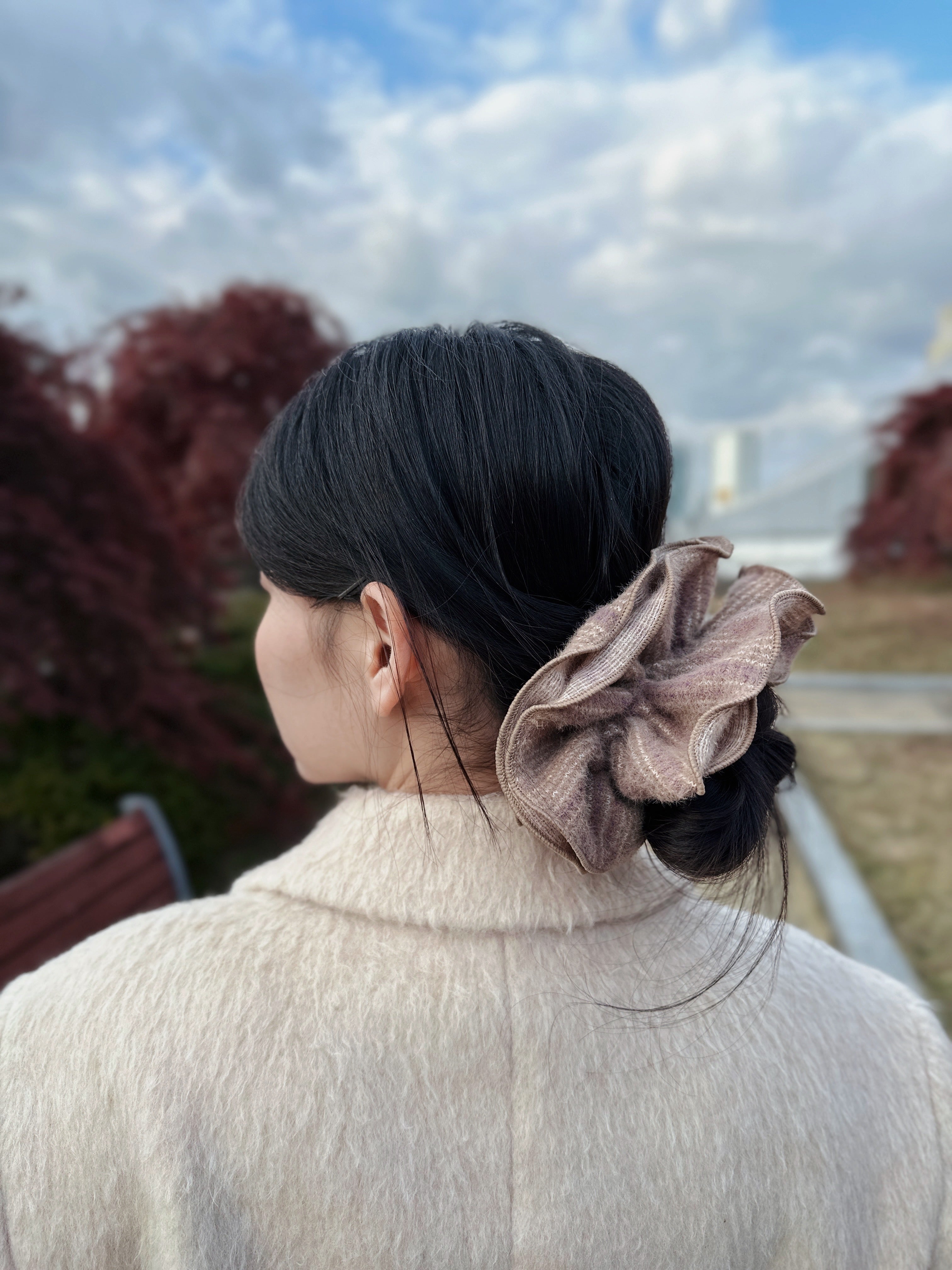 😍新品上架【梨花娘】手工製雙層格紋毛呢氣質高級感花瓣鬆弛感大髮圈(2色) 韓國連線