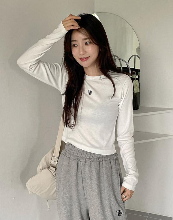 韓國 muahmuah 刺繡LOGO 短版 薄長袖T恤  (現貨+預購)