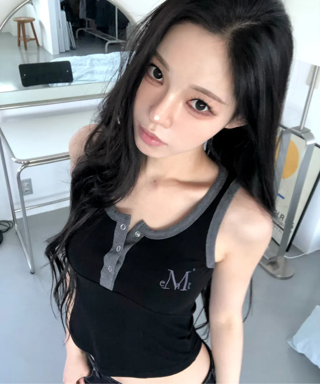 🆕新品上架💖【梨花娘】韓國品牌 Muscent 顯瘦親膚撞色鈕釦短版羅紋刺繡LOGO背心(6色)
