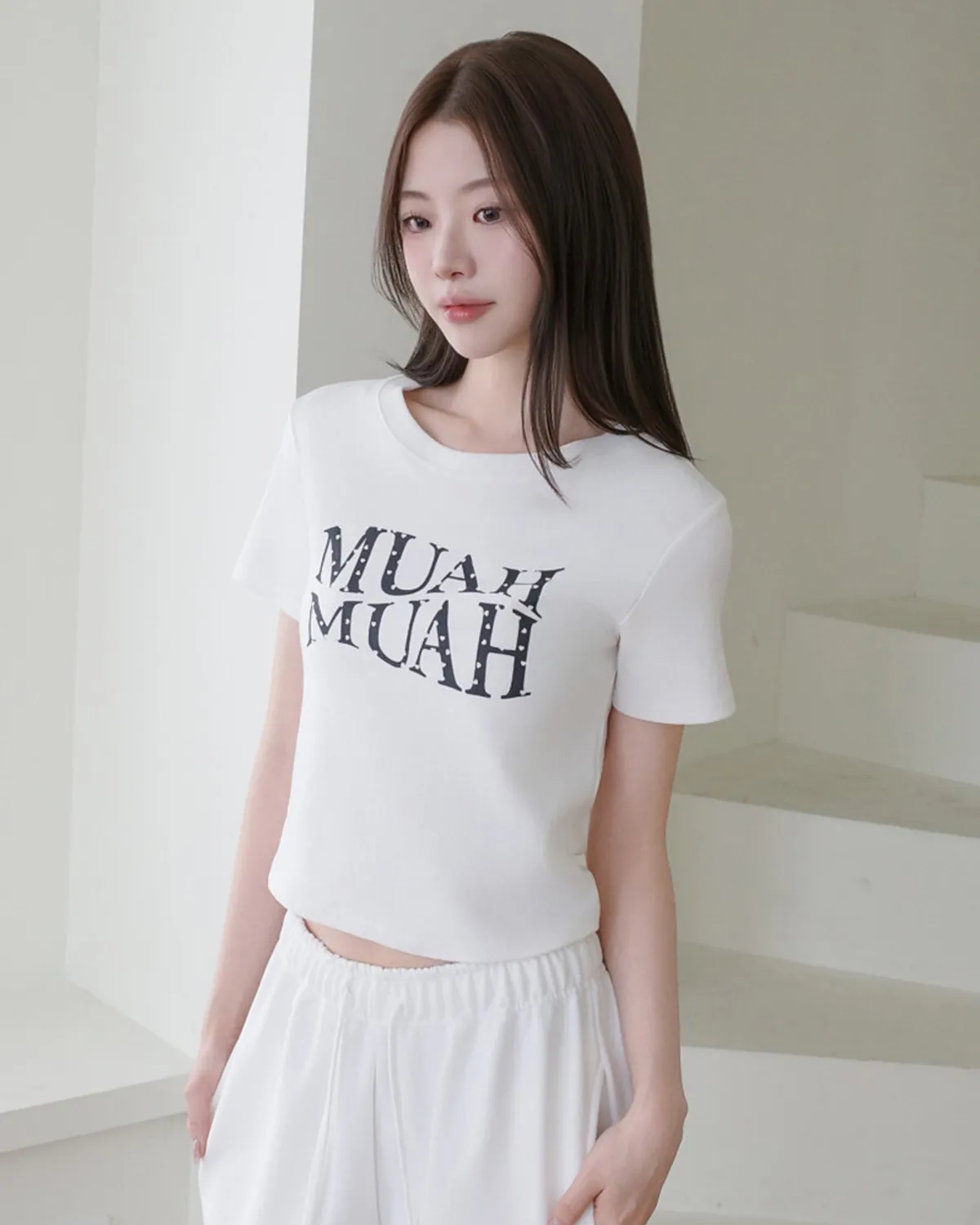 🆕新品上架【梨花娘】💗 韓國 MUAH MUAH 甜酷顯瘦!愛心刺繡柔膚短版修身棉質T恤(4色)