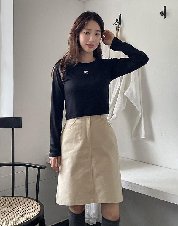 muahmuah 자수 로고 숏핏 얇은 긴팔 티셔츠