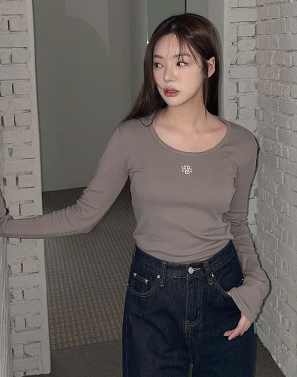 韓國 muahmuah  刺繡LOGO  U領彈力棉 長袖T恤  (現貨+預購)