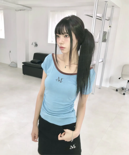 🆕新品上架💖【梨花娘】韓國品牌 Muscent Viola露肩不對稱撞色抓皺彈力短T(2色)